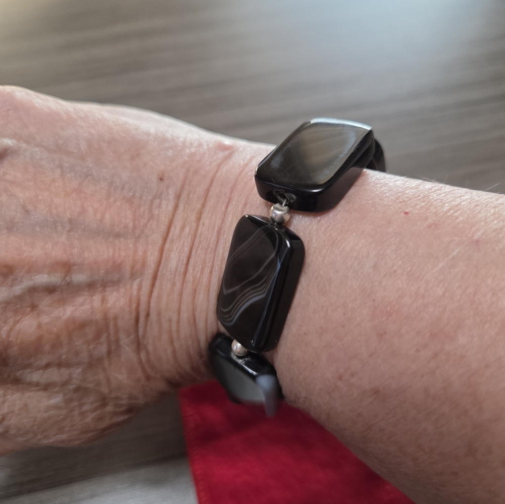 Real Black Onyx Stone Bracelet - Picture 5 of 6
